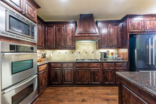 $575,000 | 810 Miramar Drive, Rockwall, TX 75087