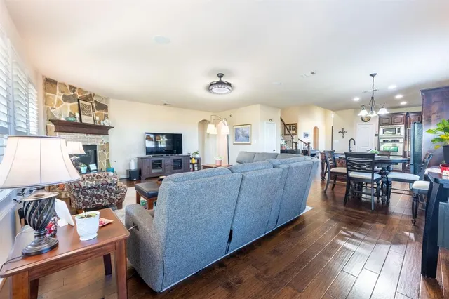 $575,000 | 810 Miramar Drive, Rockwall, TX 75087