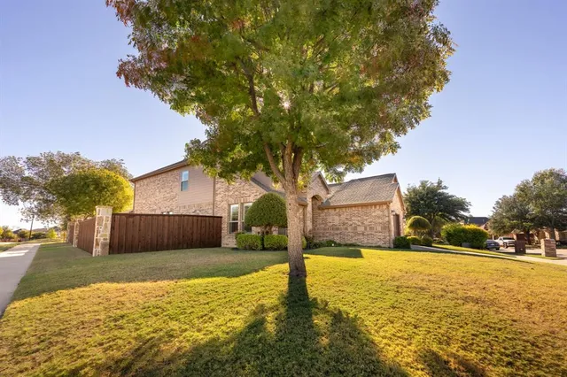 $575,000 | 810 Miramar Drive, Rockwall, TX 75087