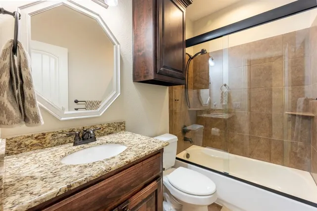 $575,000 | 810 Miramar Drive, Rockwall, TX 75087