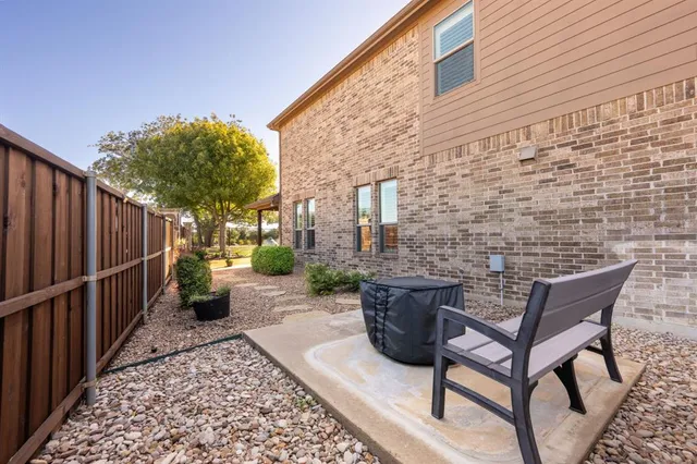 $575,000 | 810 Miramar Drive, Rockwall, TX 75087