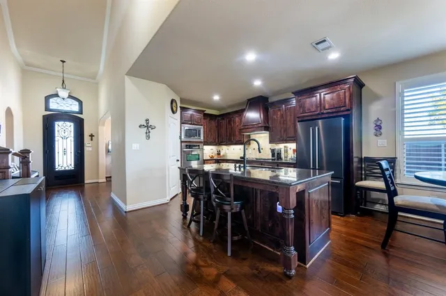 $575,000 | 810 Miramar Drive, Rockwall, TX 75087