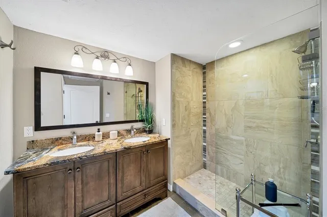 $4,000 | 3401 54th Drive West, Unit 202, Bradenton, FL 34210