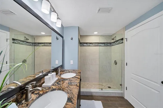 $4,000 | 3401 54th Drive West, Unit 202, Bradenton, FL 34210