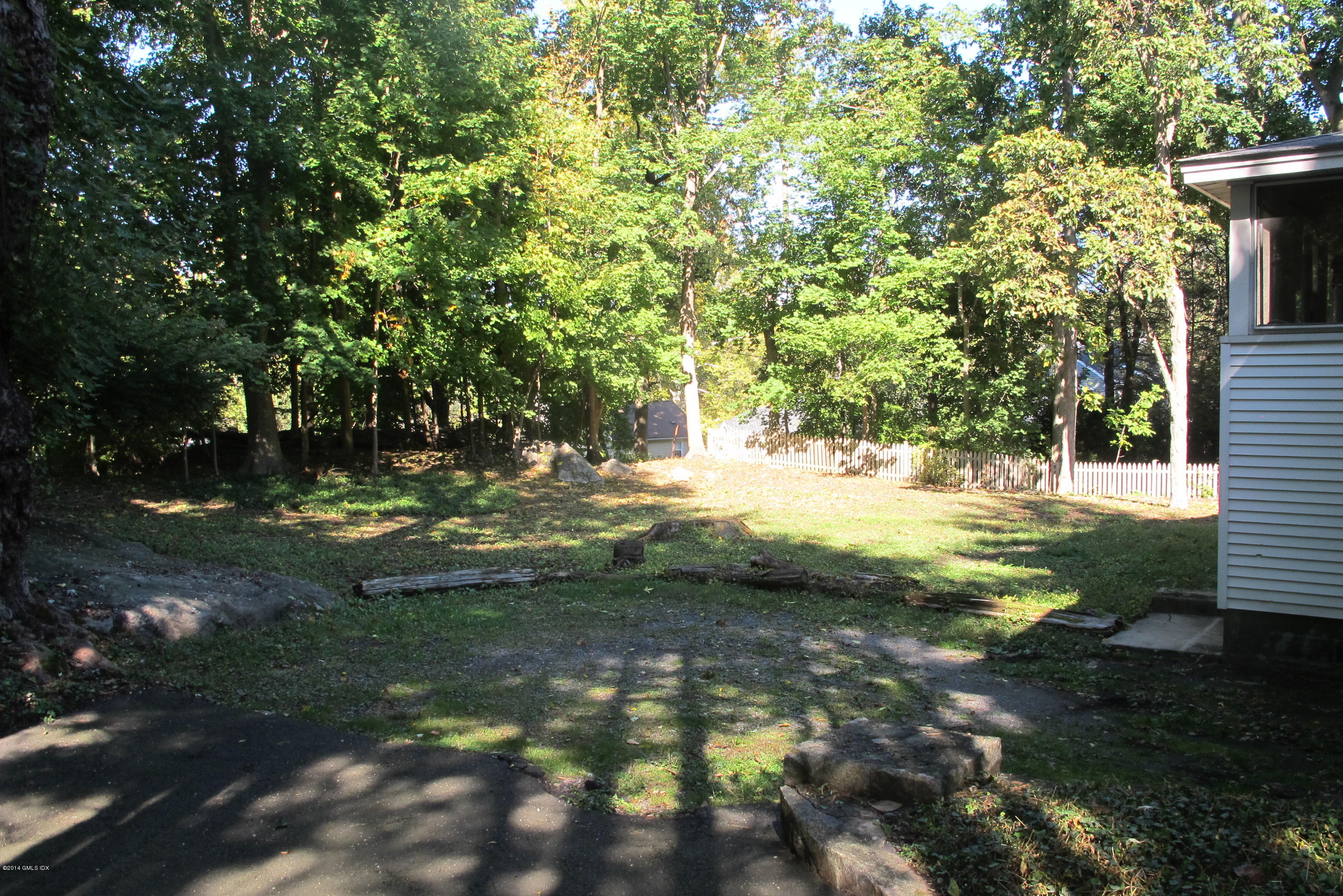 29 Butler Street Cos Cob, CT 06807 - Photo 8 of 24 a view of yard