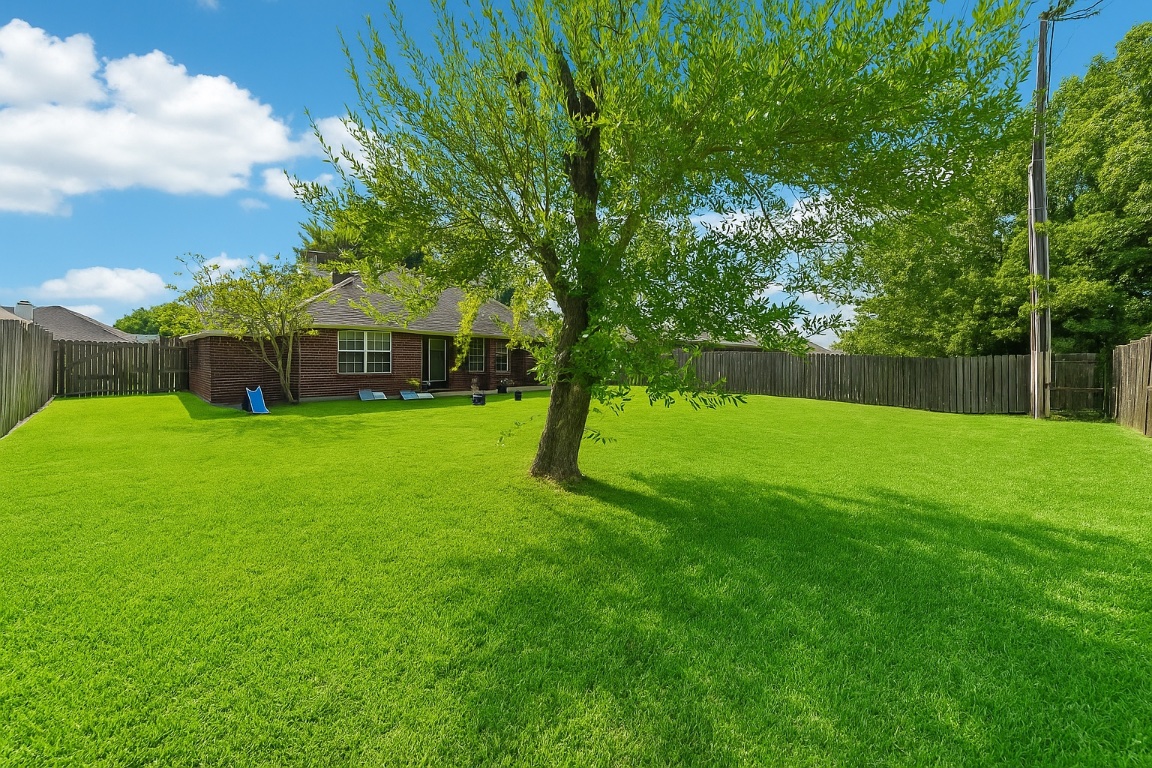 5318 West Ridge Boulevard Temple, TX 76502 - Photo 26 of 27 View of fenced backyard