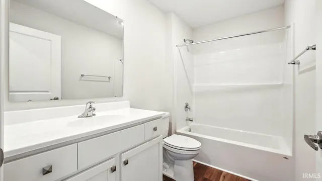 $279,900 | 1014 Butler Lake, Fort Wayne, IN 46818