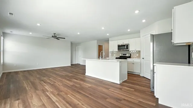 $279,900 | 1014 Butler Lake, Fort Wayne, IN 46818