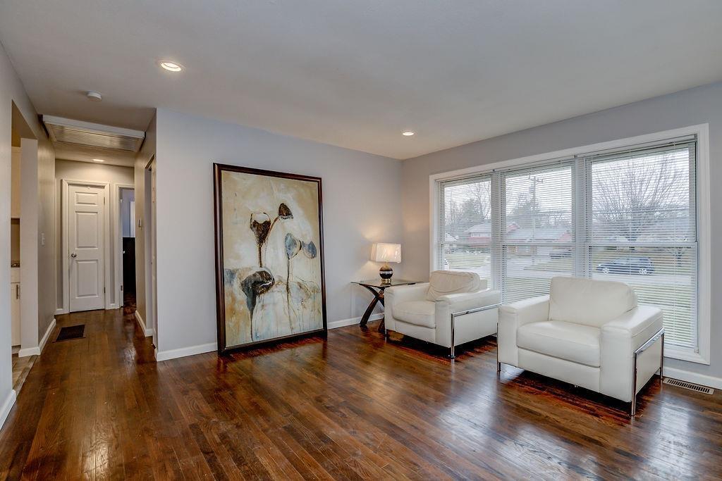 11446 Kenn Road Forest Park, OH 45240 - Photo 4 of 33
