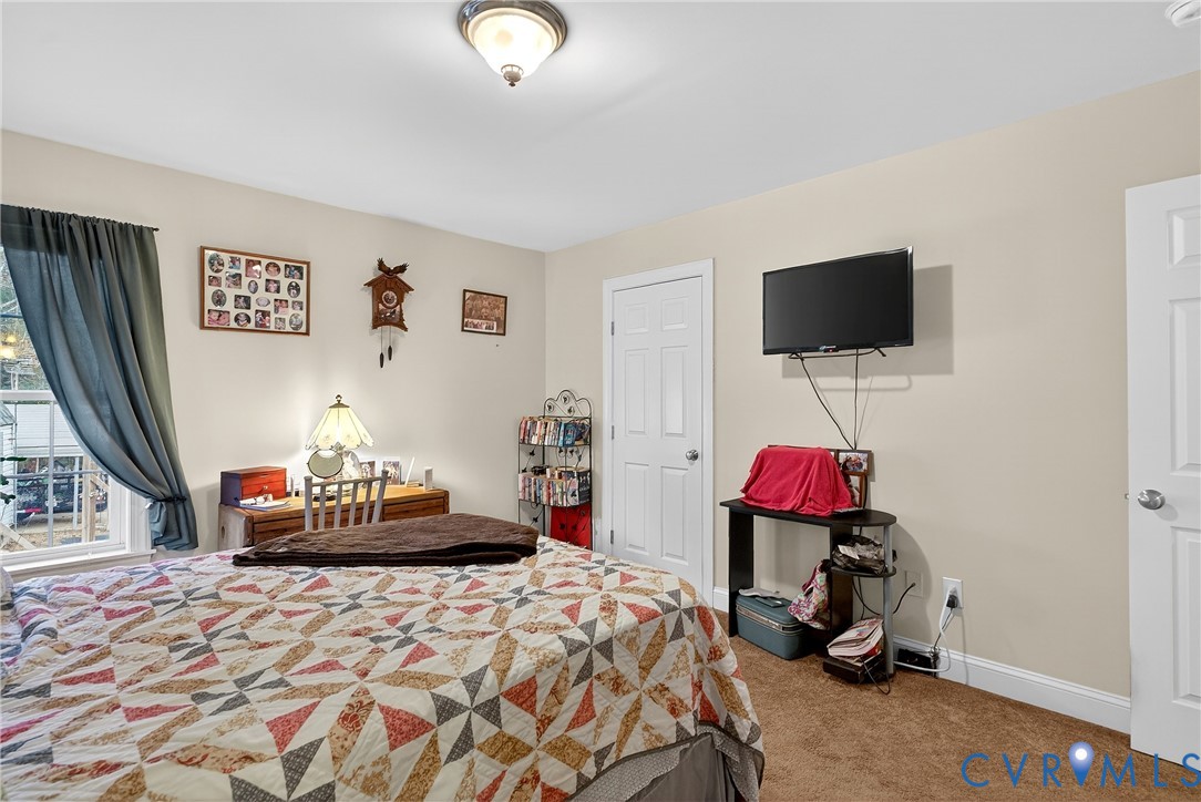 709 Powcan Road Dunnsville, VA 22454 - Photo 14 of 38