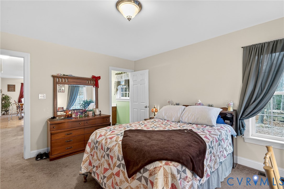 709 Powcan Road Dunnsville, VA 22454 - Photo 15 of 38