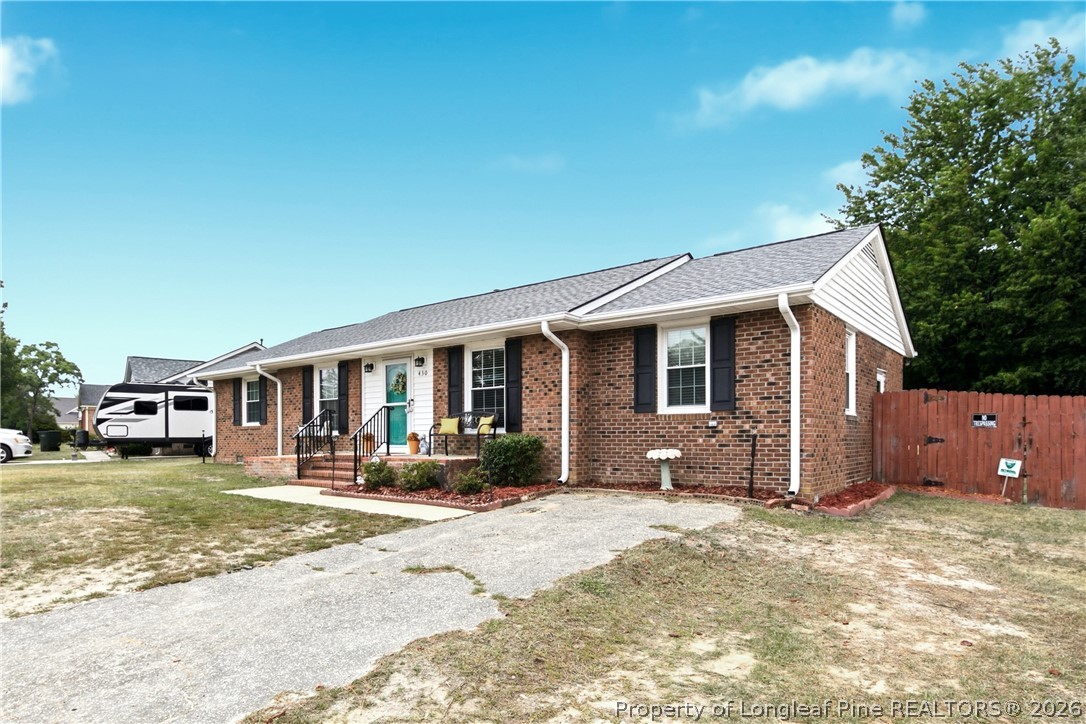 430 Saddle Ridge Road Fayetteville, NC 28311 - Photo 3 of 43