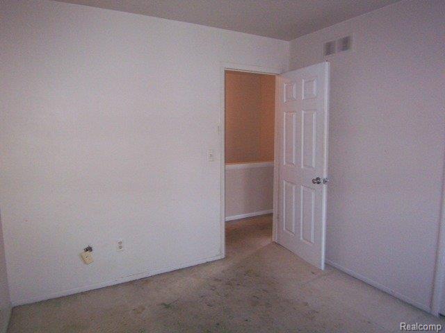 1517 Surrey Lane, Unit 100 Rochester, MI 48306 - Photo 17 of 18 100_1628