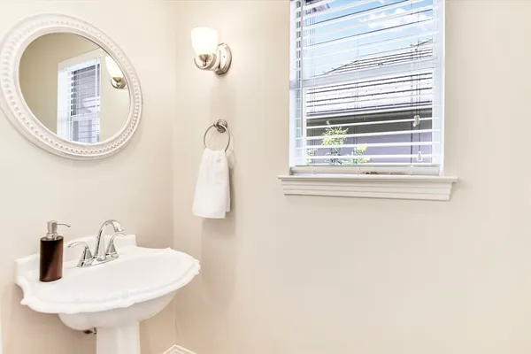 $5,500 | 4545 Golf Vista Drive, Austin, TX 78730