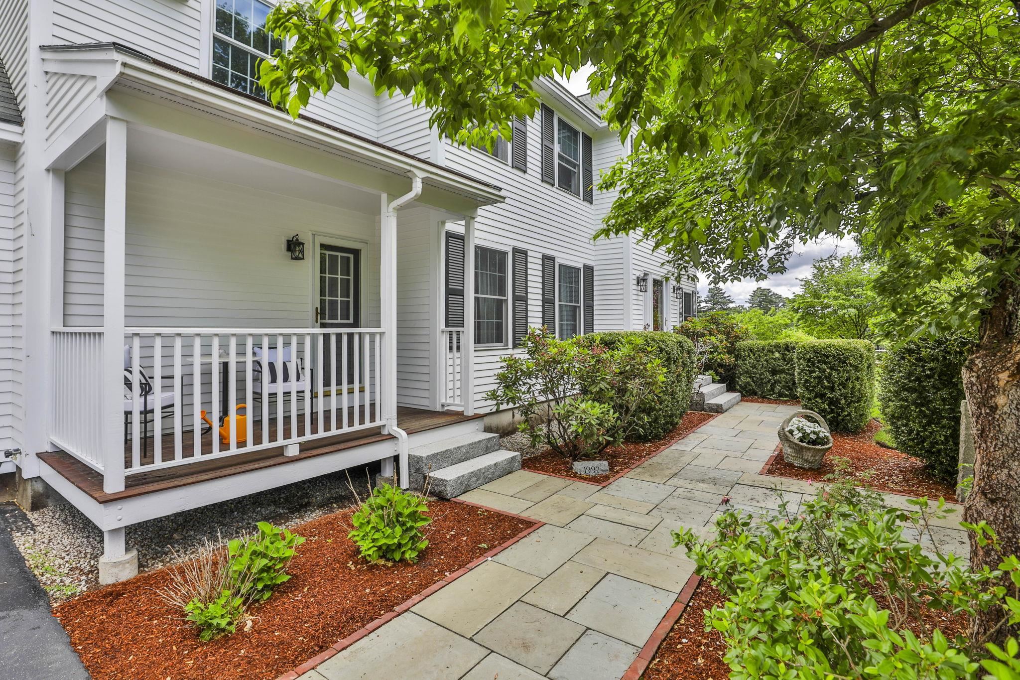 66 A Merrimack Street Amherst, NH 03031 - Photo 4 of 59