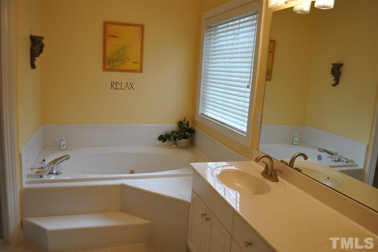 3800 Whispering Branch Road Raleigh, NC 27613 - Photo 15 of 25