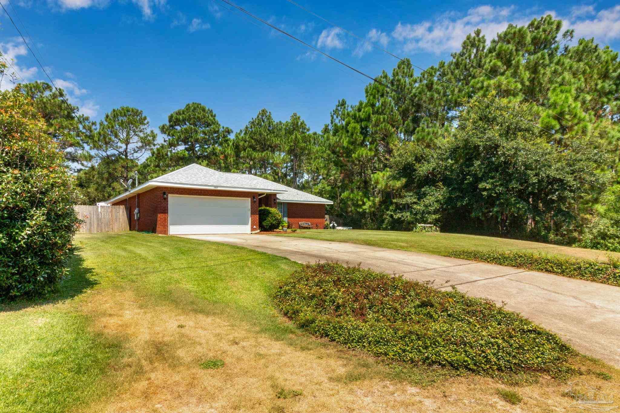 1957 Cardinal Lane Navarre, FL 32566 - Photo 3 of 30