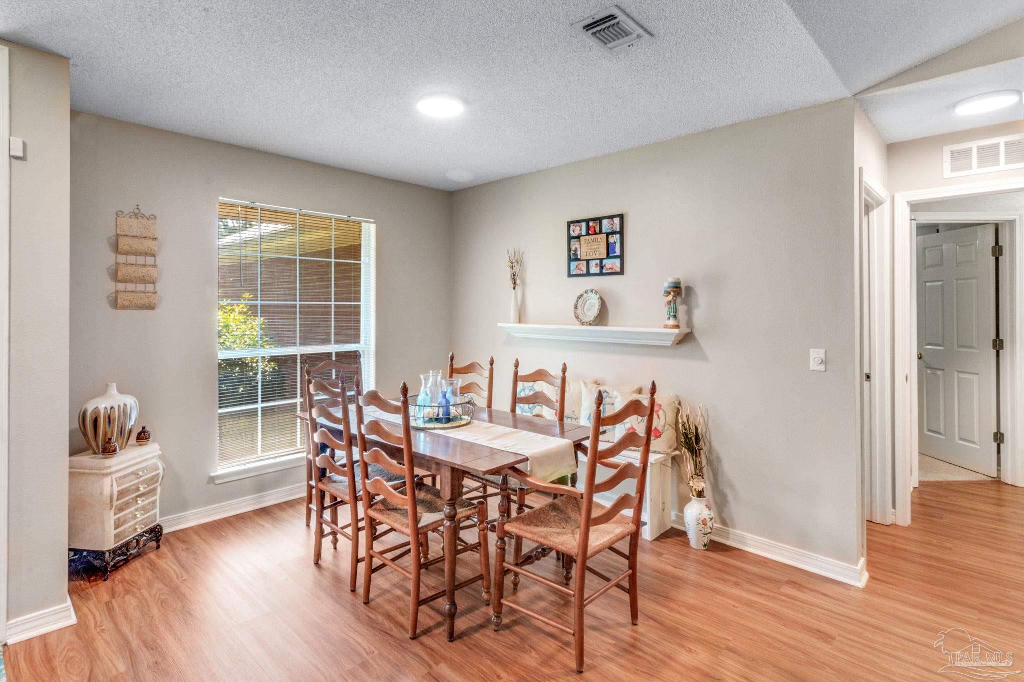 1957 Cardinal Lane Navarre, FL 32566 - Photo 7 of 30