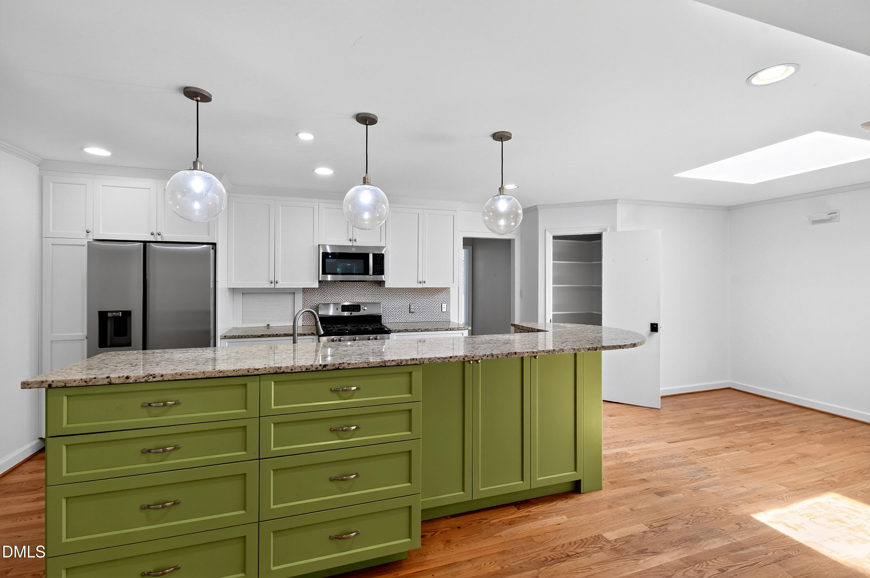 1321 Hathaway Road Raleigh, NC 27608 - Photo 13 of 47 Hathaway (49)