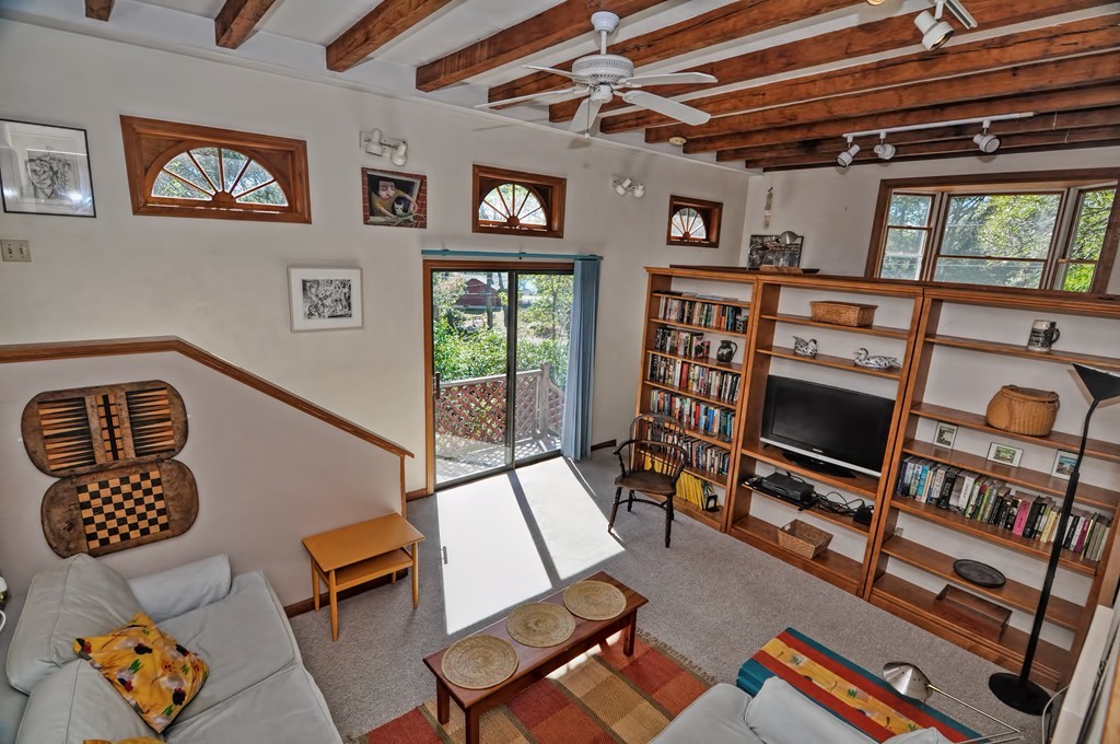 13 Youngs Road Gloucester, MA 01930 - Photo 4 of 30 Gallery Image 4