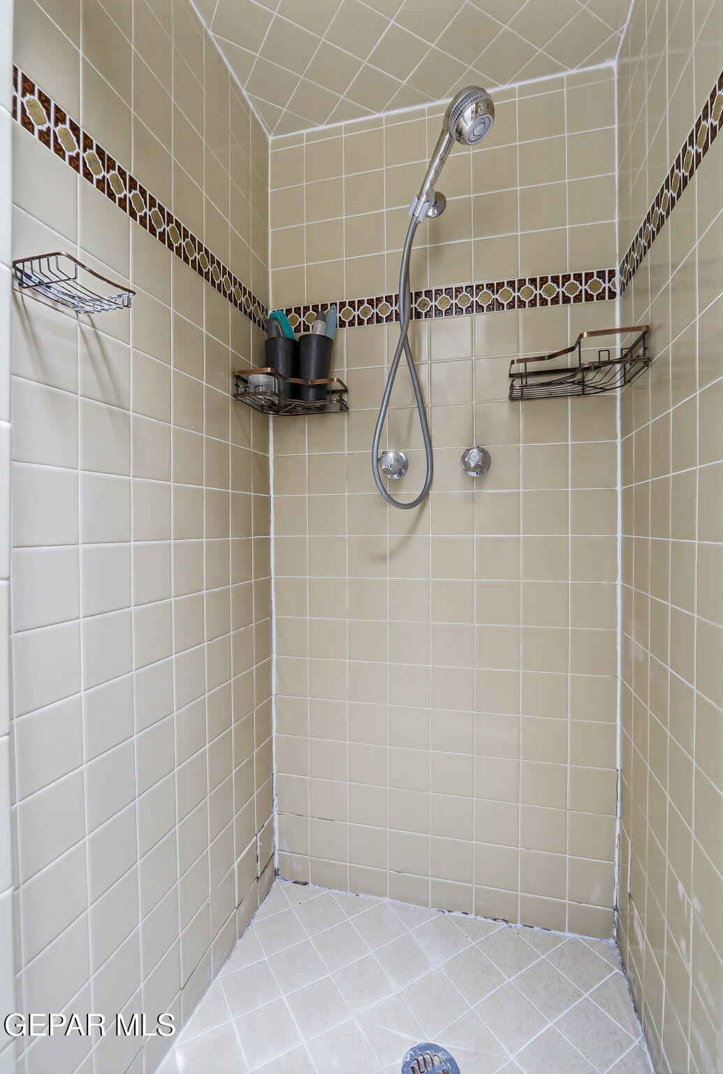 520 Cardon Street El Paso, TX 79903 - Photo 26 of 42 a bathroom with a shower