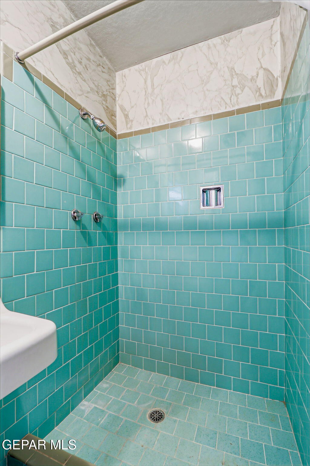 520 Cardon Street El Paso, TX 79903 - Photo 30 of 42 a bathroom with a shower