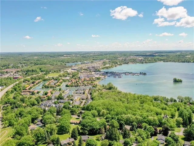 $429,900 | 5138 Cheshire Glenn Road, Unit 240D, Canandaigua Town, NY 14424