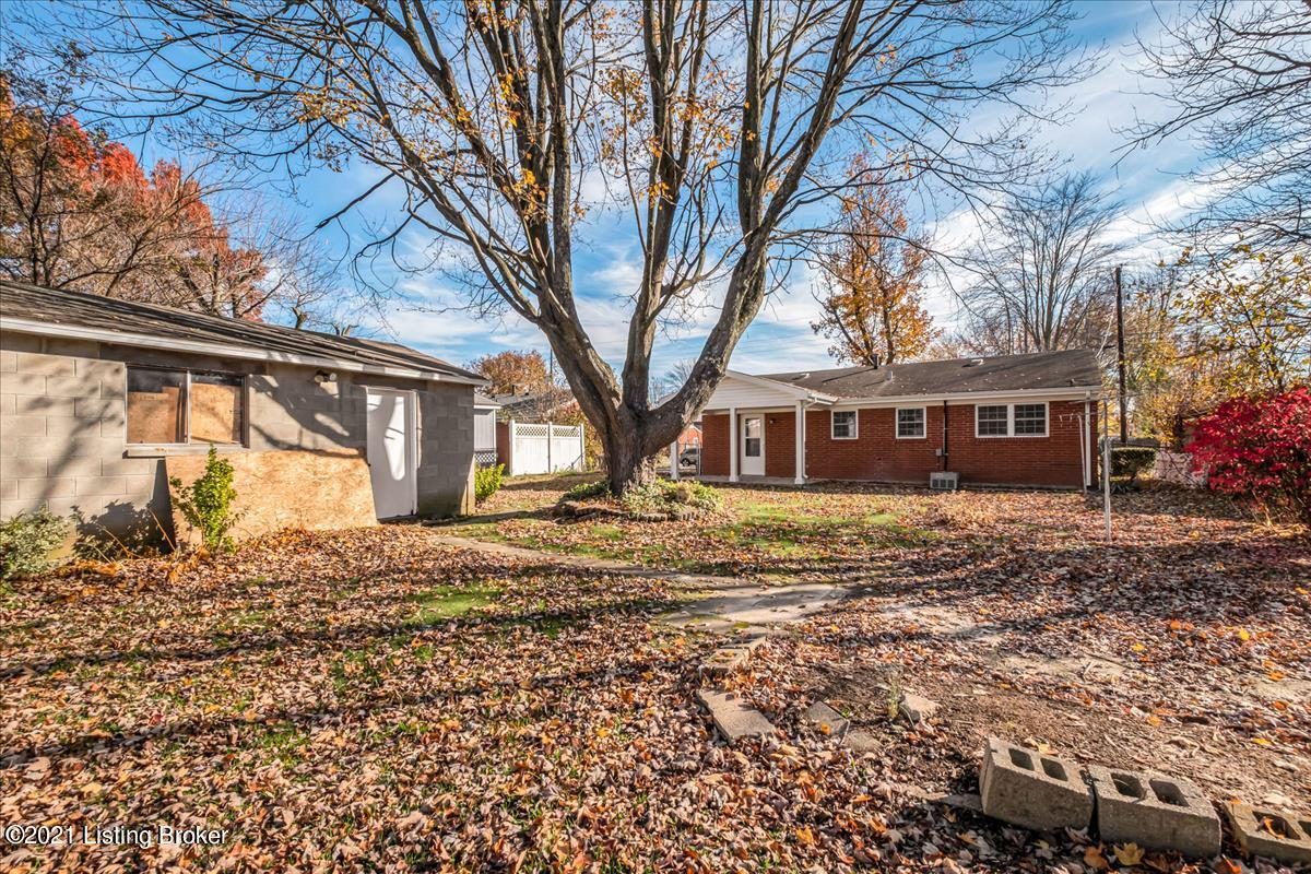 334 Meadowood Road Louisville, KY 40229 - Photo 25 of 26 Backyard