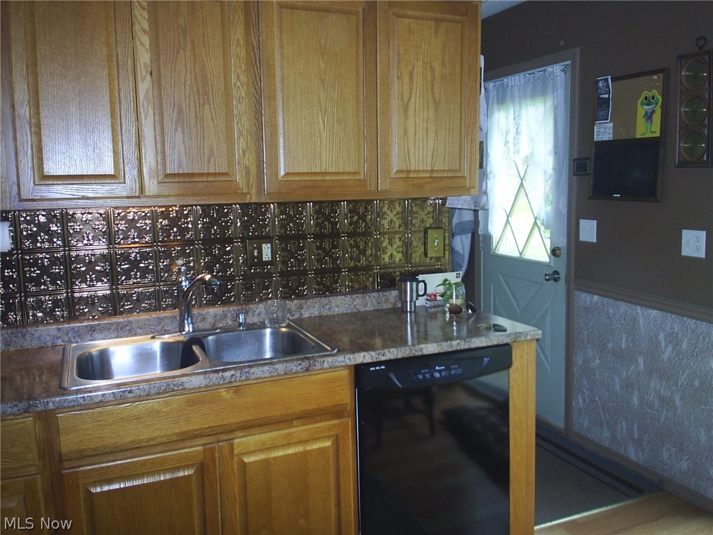 6320 Ledge Road Thompson, OH 44086 - Photo 2 of 28