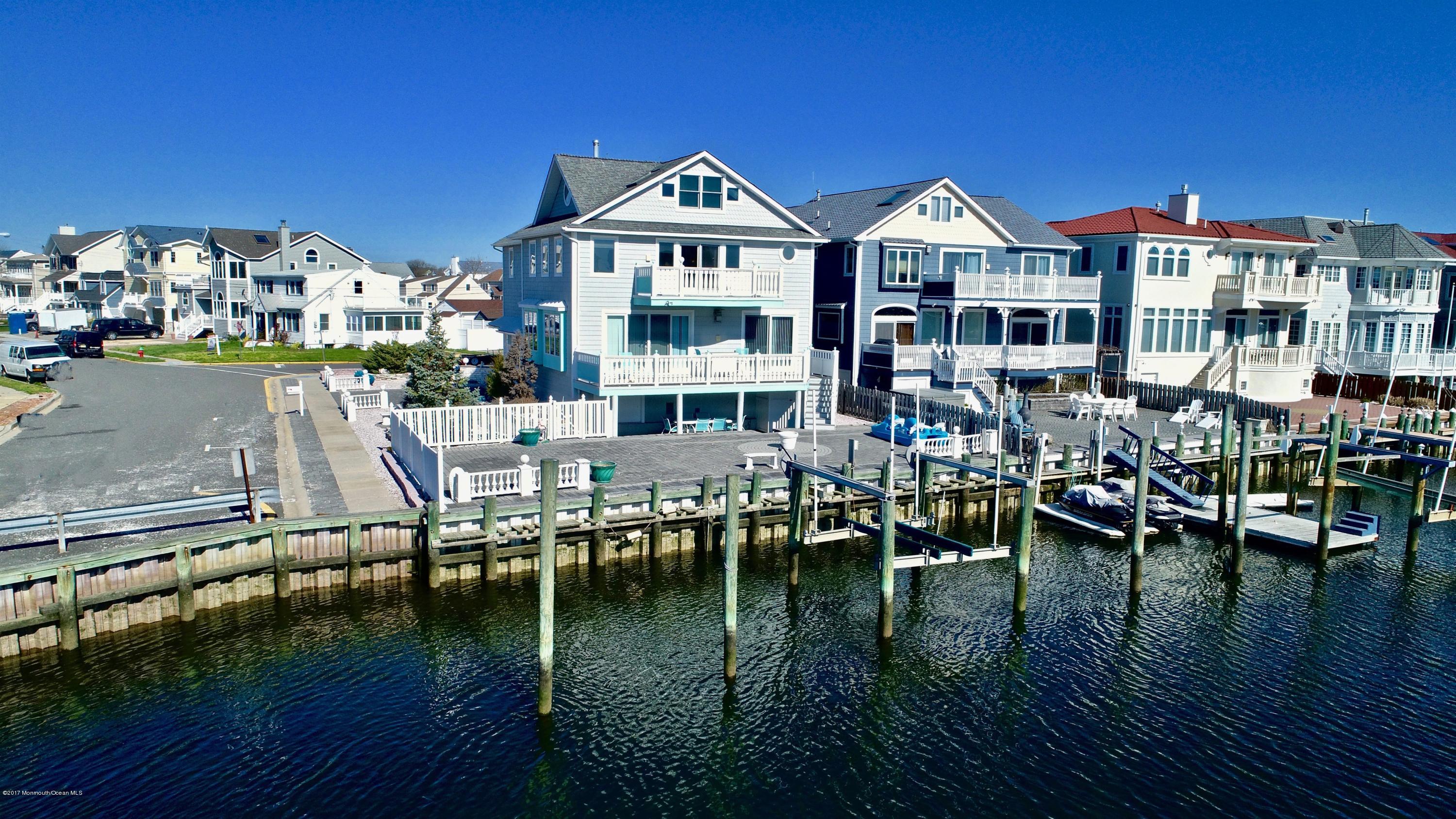 122 Riverside Place Point Pleasant Beach, NJ 08742 - Photo 4 of 45 002_42268353