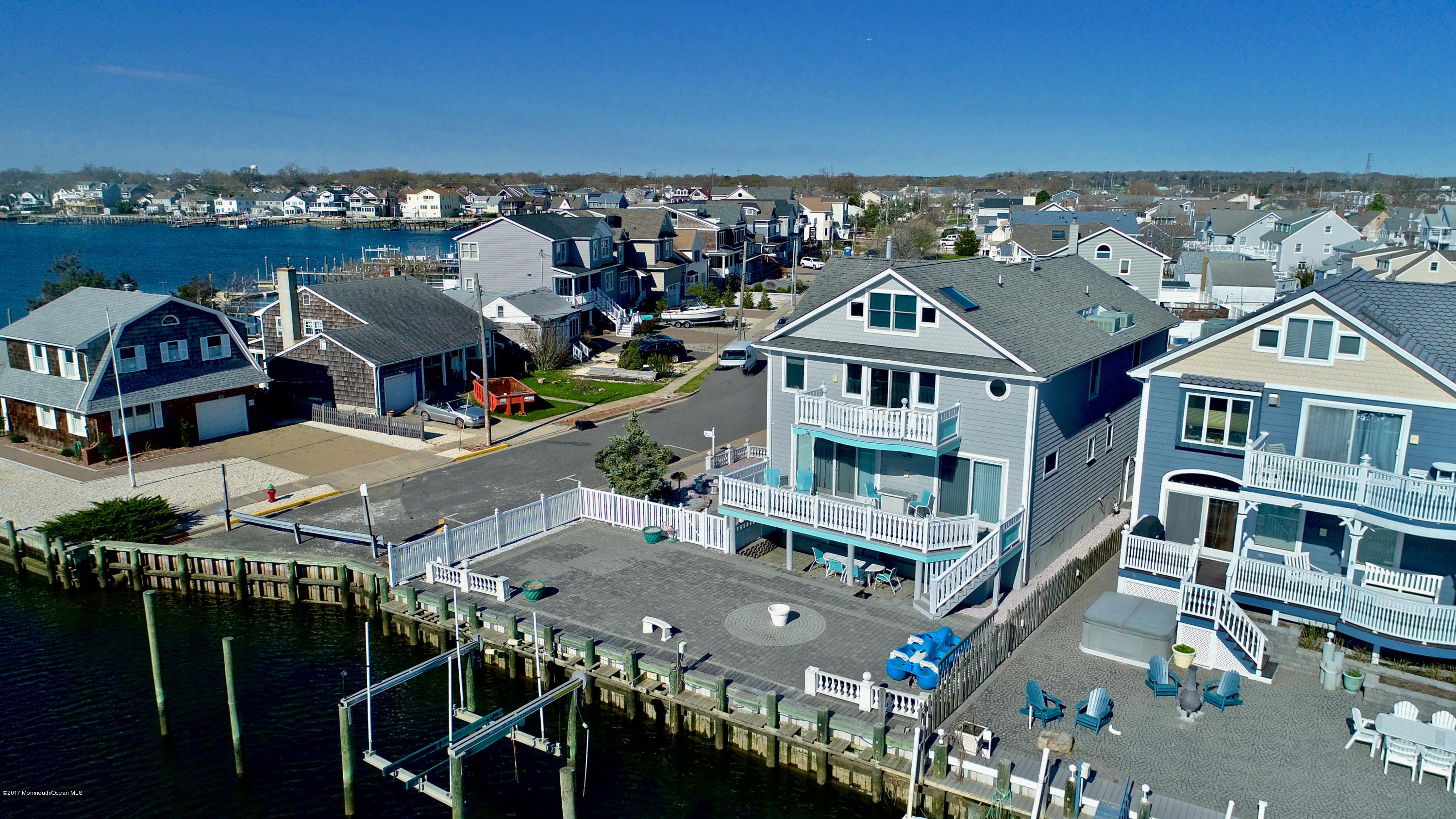 122 Riverside Place Point Pleasant Beach, NJ 08742 - Photo 5 of 45 001_42268321