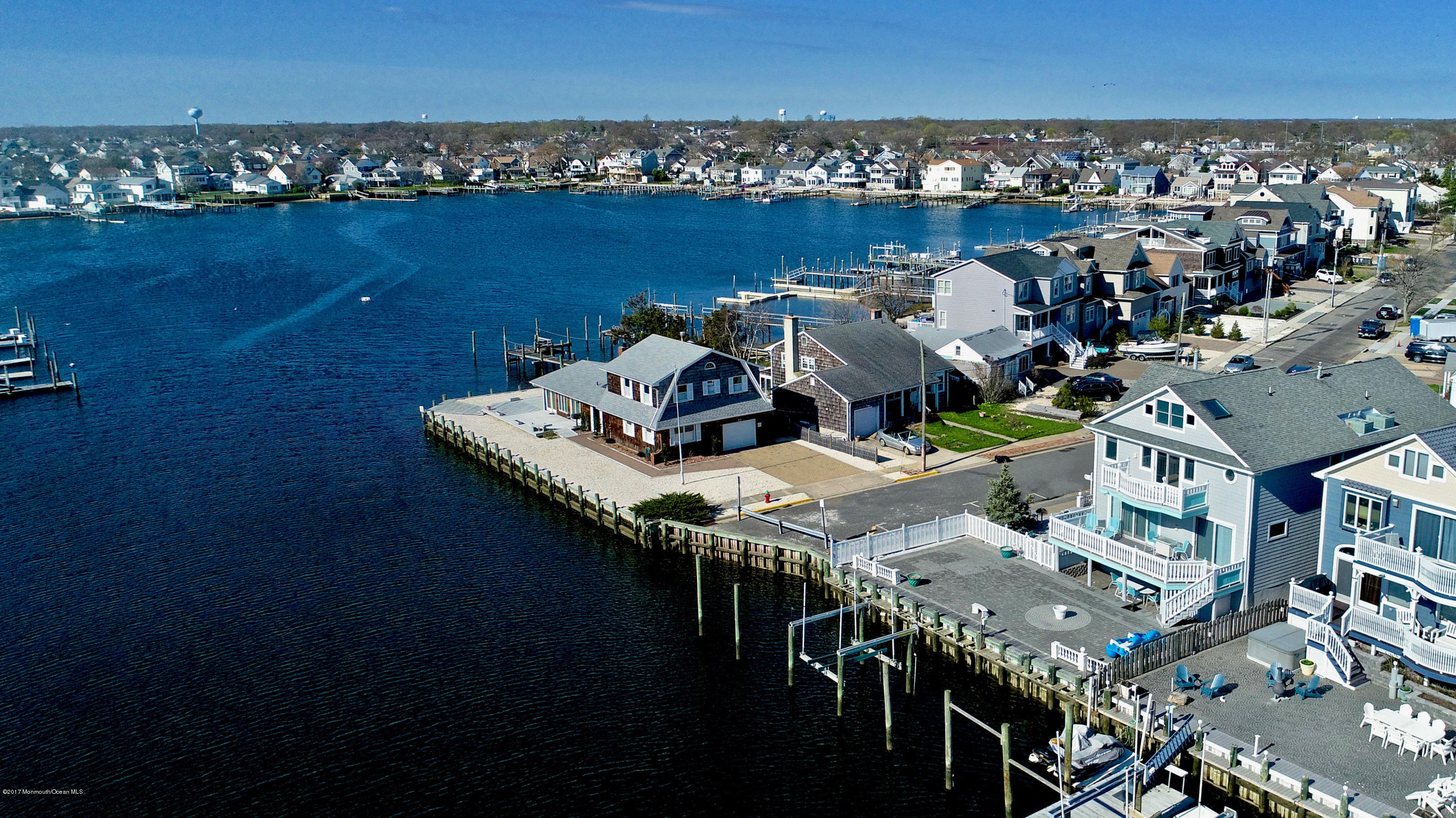 122 Riverside Place Point Pleasant Beach, NJ 08742 - Photo 6 of 45 007_42268328