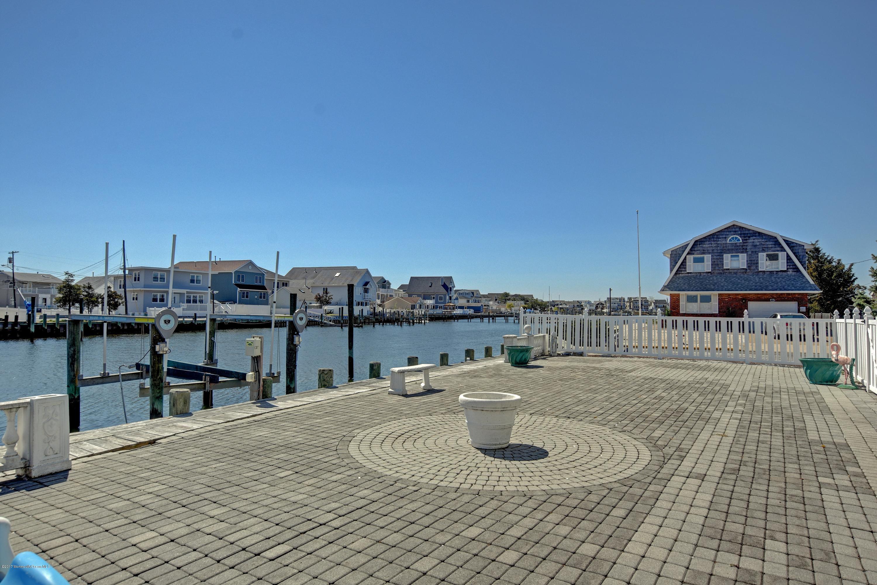 122 Riverside Place Point Pleasant Beach, NJ 08742 - Photo 7 of 45 047_AGB_0821And4more