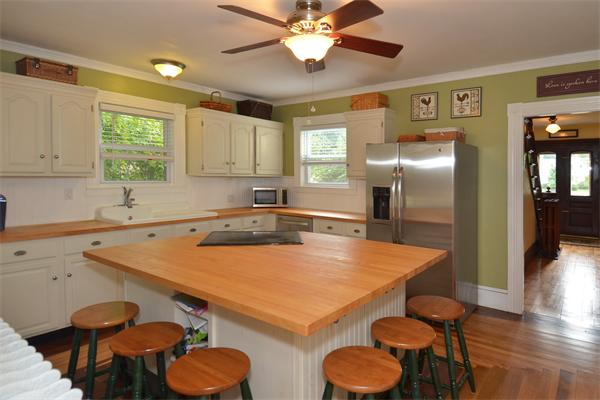 4 Independent Street Rowley, MA 01969 - Photo 6 of 27 Gallery Image 6