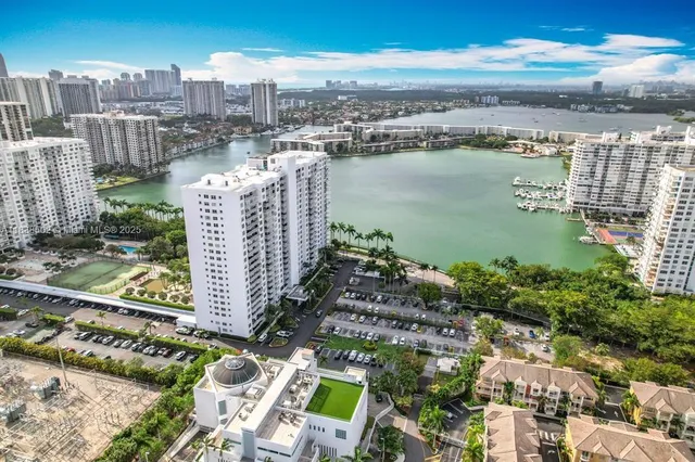 $419,000 | 2801 Northeast 183rd Street, Unit 1504W, Aventura, FL 33160