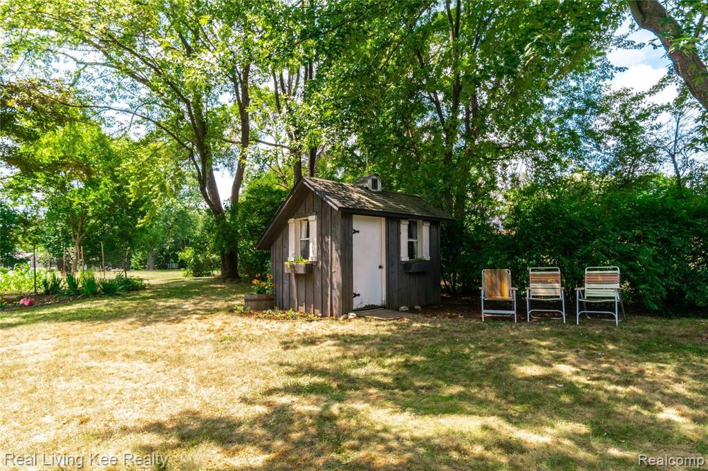 2361 Oklahoma Avenue Rochester Hills, MI 48309 - Photo 44 of 45