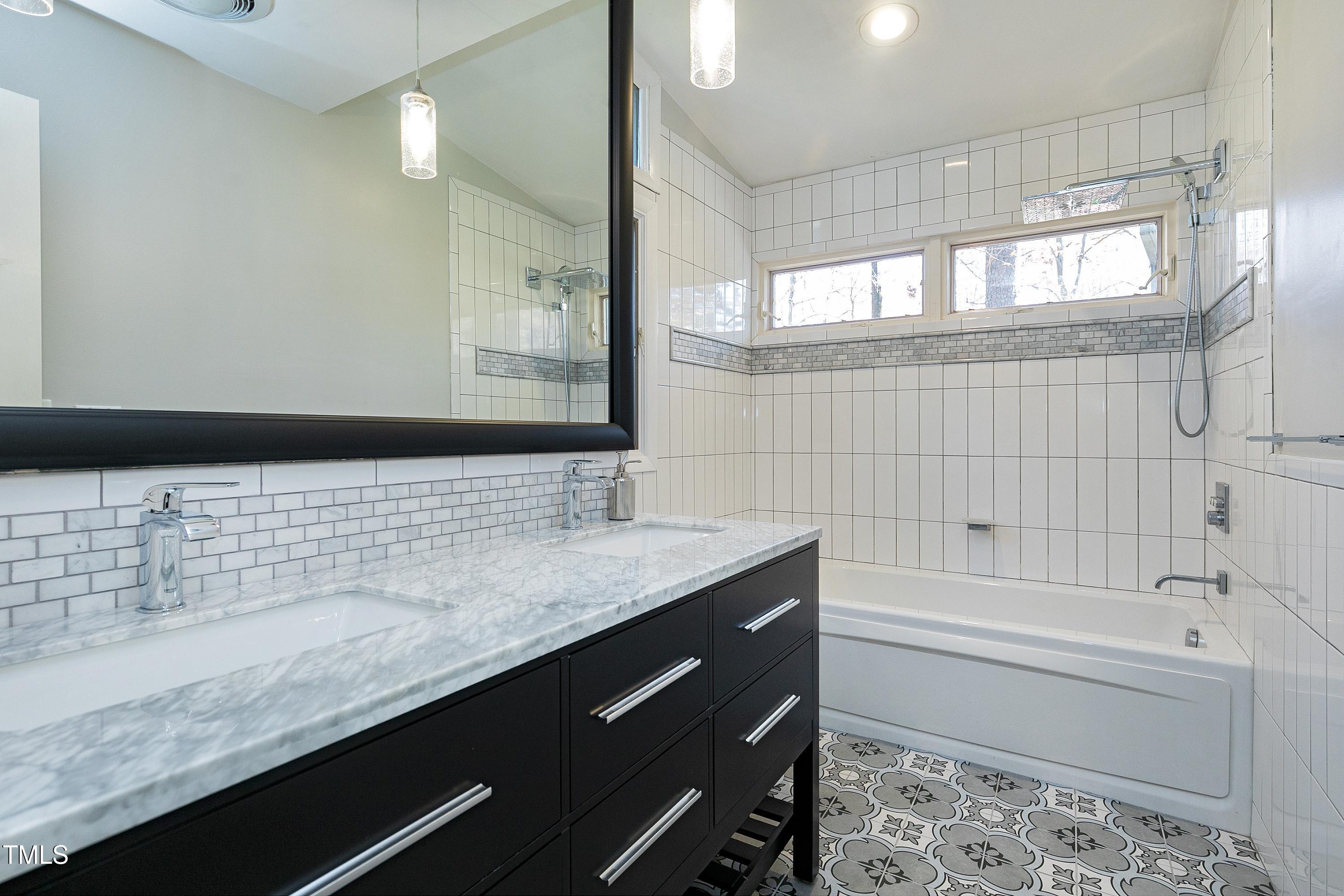 501 Spring Valley Drive Raleigh, NC 27609 - Photo 54 of 91 Scene-67