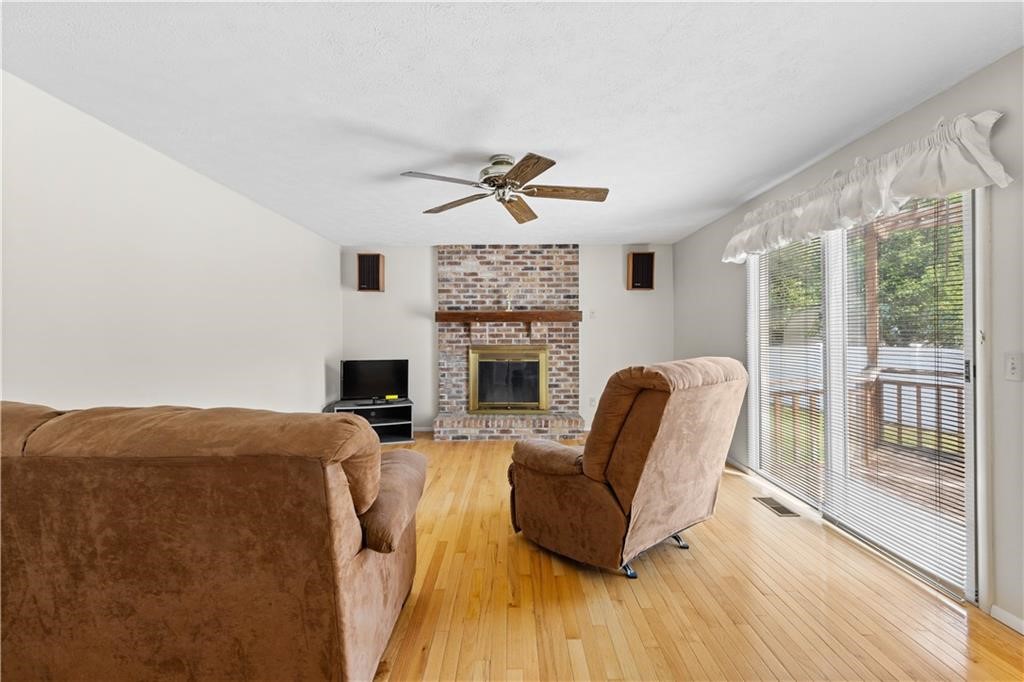 2 Hunters Pointe Pittsford, NY 14534 - Photo 12 of 33