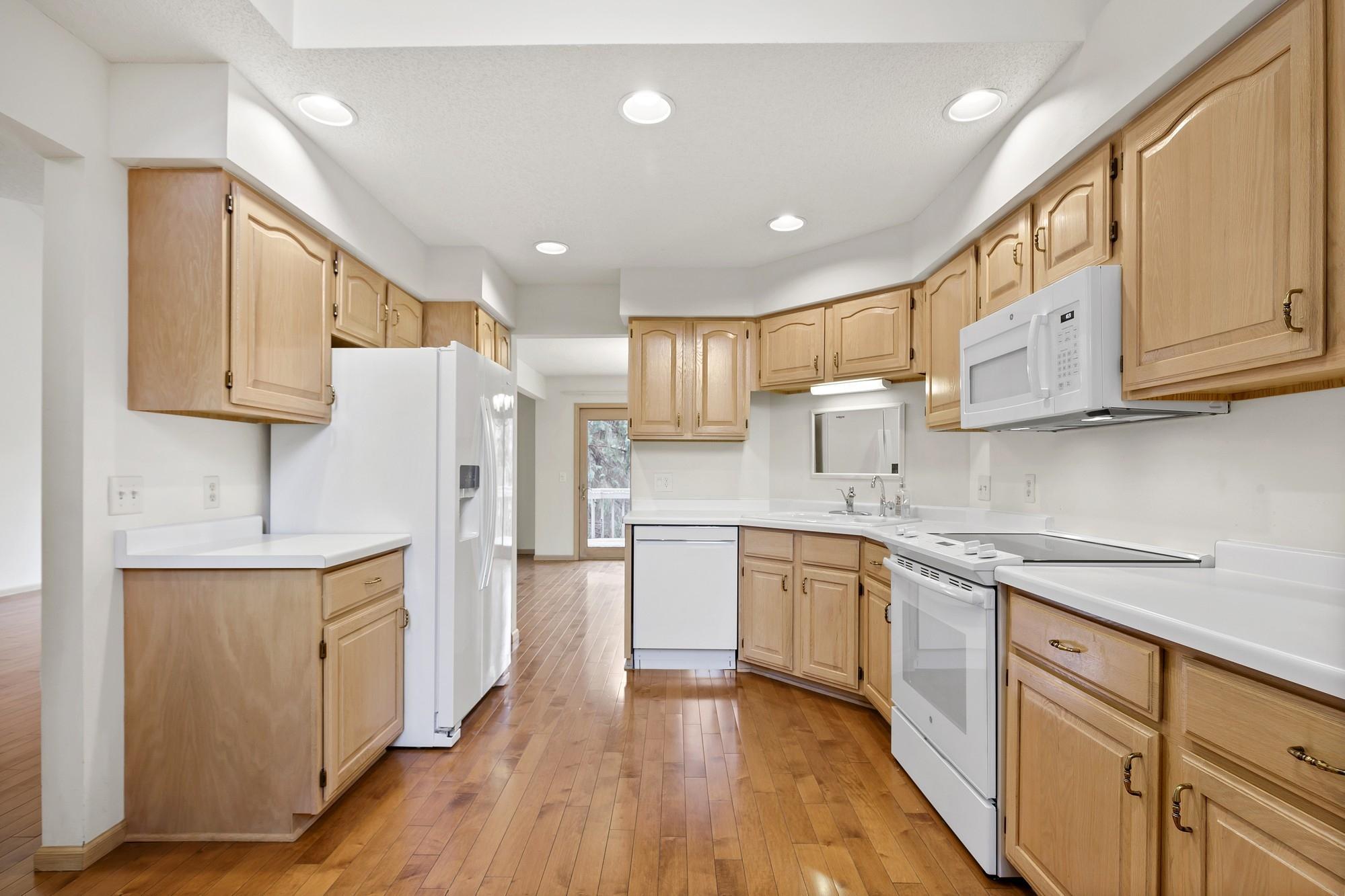 7410 Cahill Road Edina, MN 55439 - Photo 7 of 19 Gallery Image 7