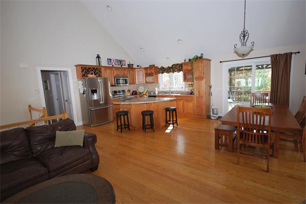 39 Brunelle Drive Rutland, MA 01543 - Photo 4 of 22 Gallery Image 4