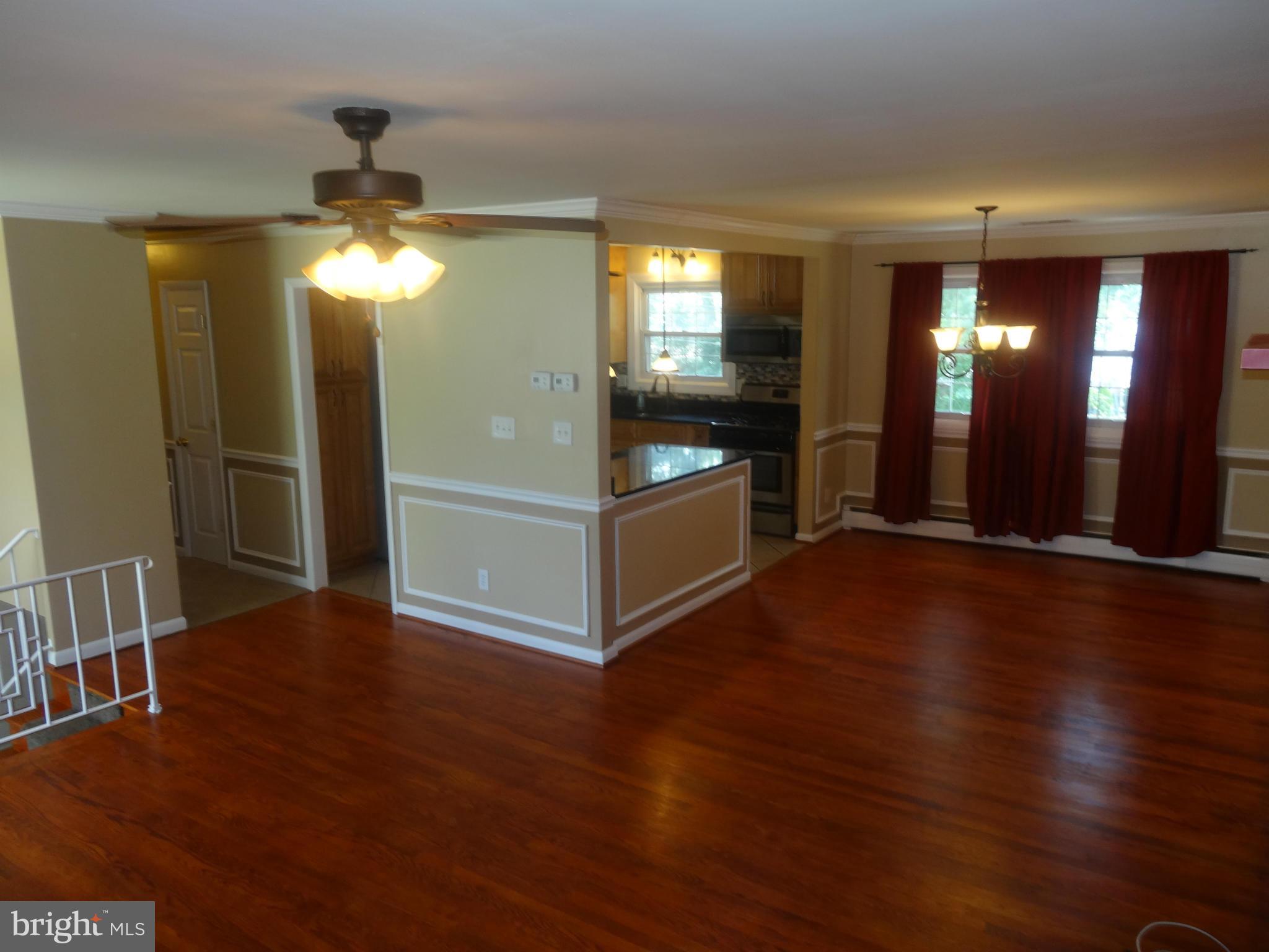8425 Coco Road Baltimore, MD 21237 - Photo 3 of 26 Living Room