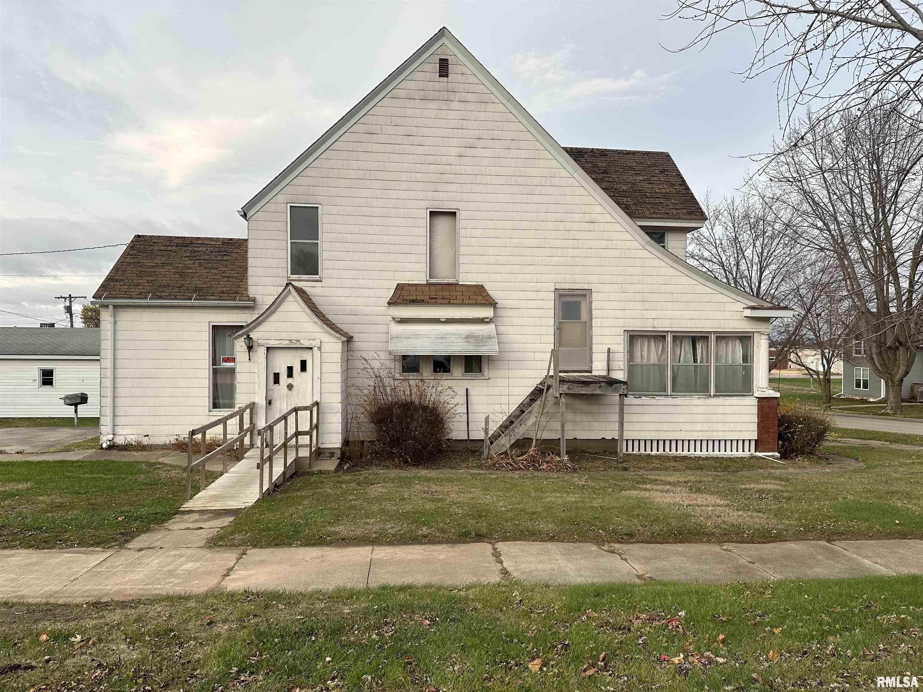 41 Elliot Street Preston, IA 52069 - Photo 2 of 13 Gallery Image 2