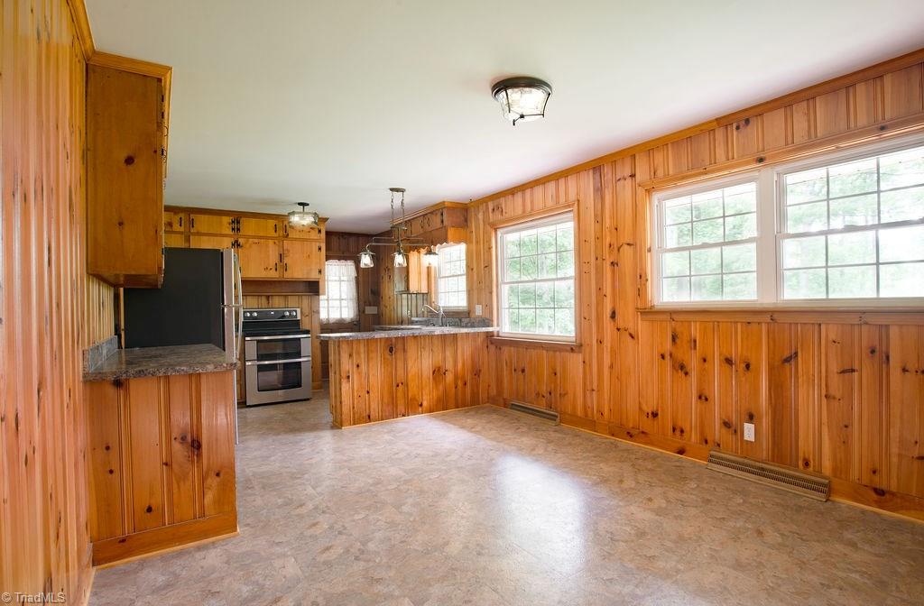 698 Skycrest Country Road Asheboro, NC 27205 - Photo 8 of 18 Gallery Image 8