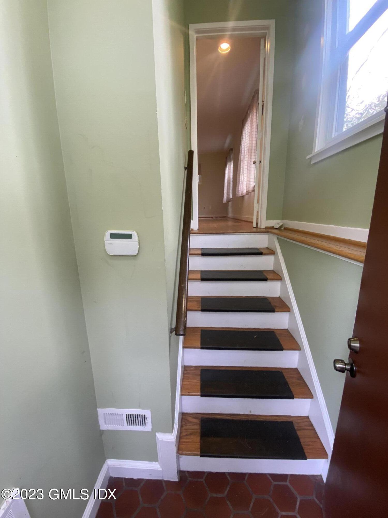 21 Hycliff Road Greenwich, CT 06831 - Photo 4 of 13 a view of entryway