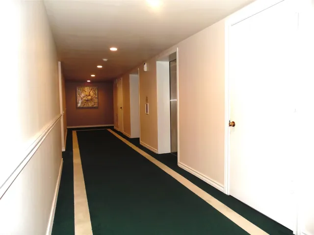 $220,000 | 14655 Champion Forest Drive, Unit 805, Houston, TX 77069