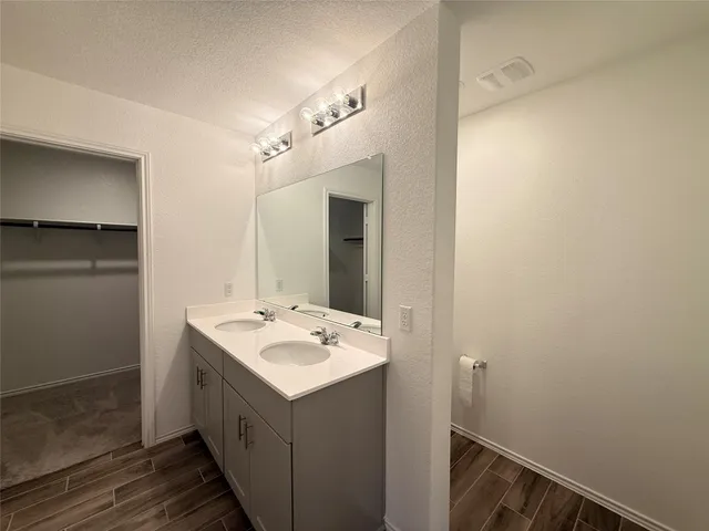 $2,150 | 148 Bennington Drive, Liberty Hill, TX 78642