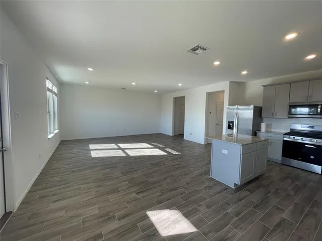 $2,150 | 148 Bennington Drive, Liberty Hill, TX 78642