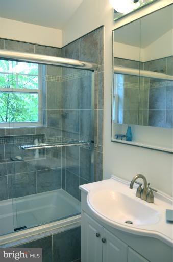 6833 Old Stage Road North Bethesda, MD 20852 - Photo 2 of 27 Hall Bath