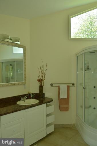 6833 Old Stage Road North Bethesda, MD 20852 - Photo 23 of 27 Bath (Master)