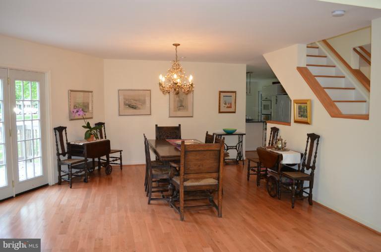 6833 Old Stage Road North Bethesda, MD 20852 - Photo 4 of 27 Dining Room